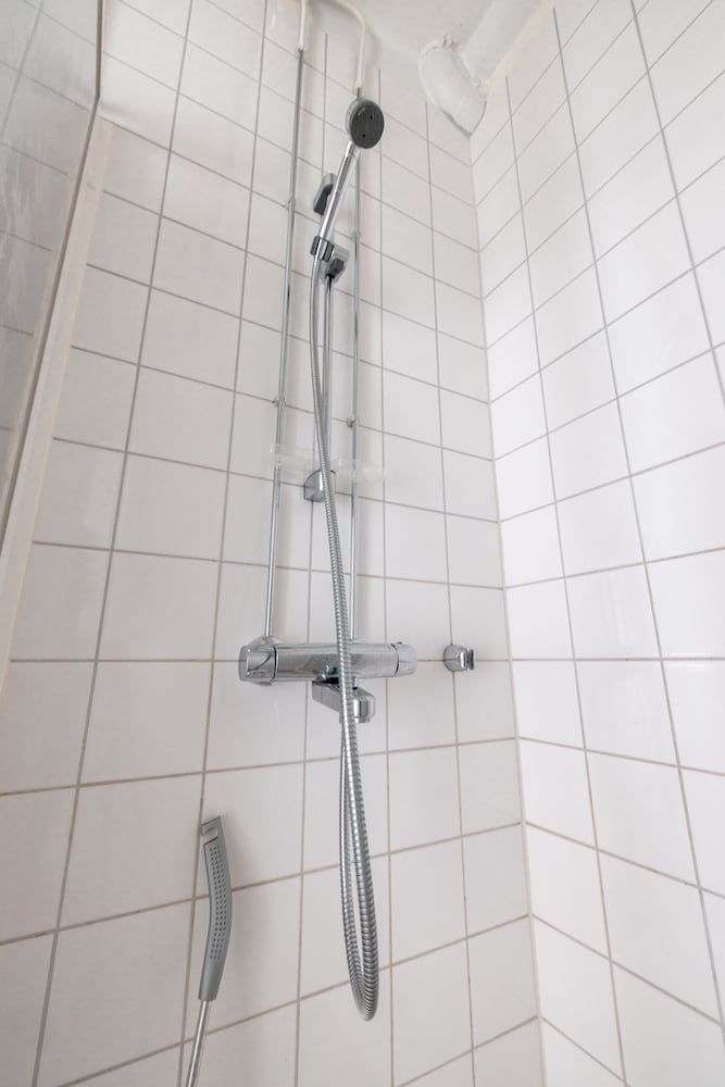 2ndhomes Bright 2BR Apartment Comfort Apartment 10