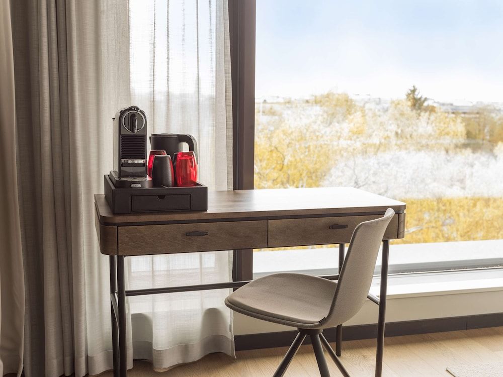 Radisson RED Helsinki Superior Room 8