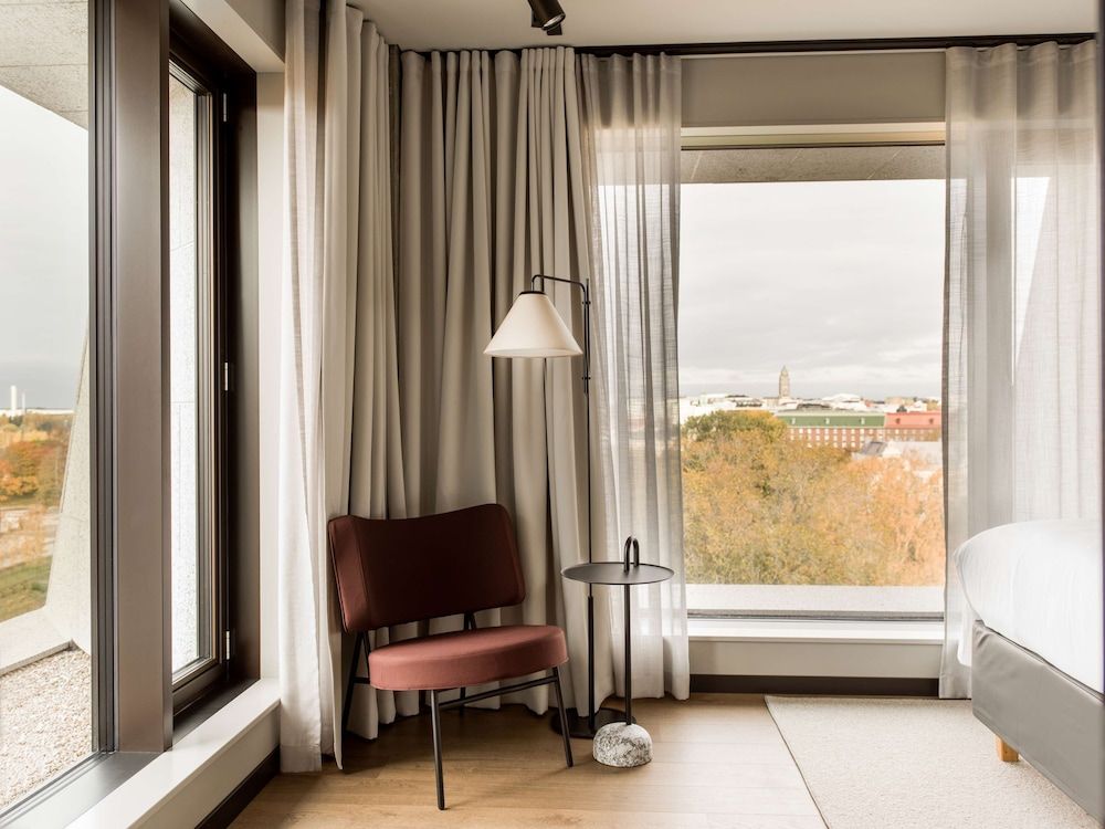 Radisson RED Helsinki Superior Room 7