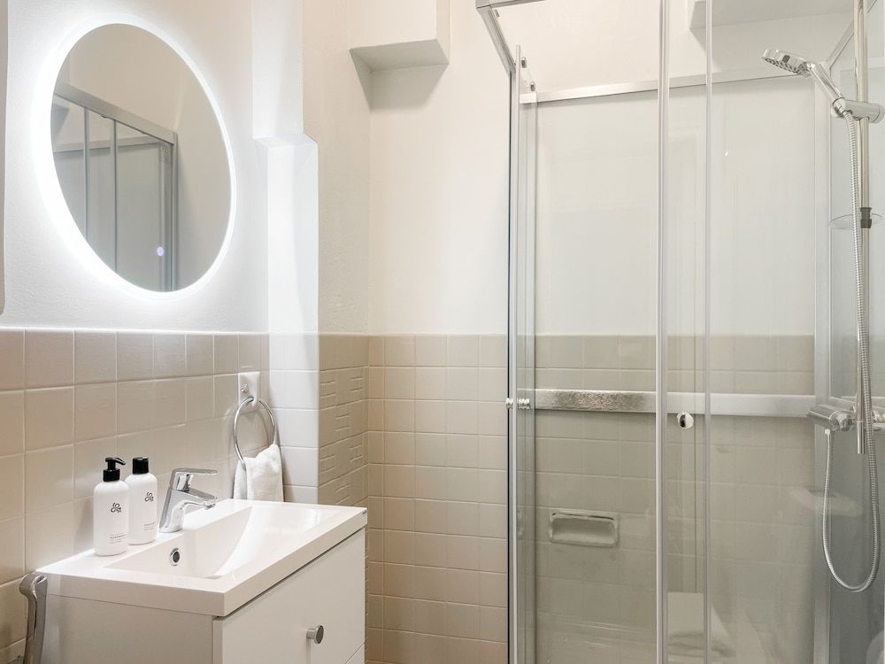 undefined Central 1BR next to the park 9