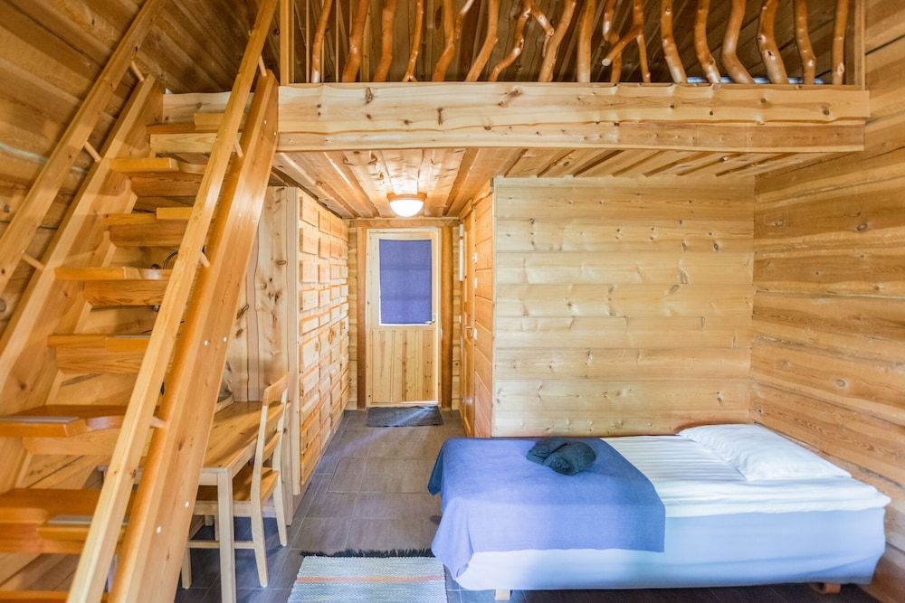 Basecamp Oulanka Twin Room, Private Bathroom 3