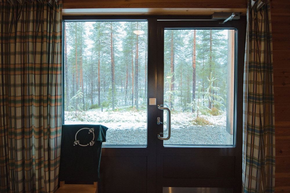 Basecamp Oulanka Single Room, Private Bathroom 10