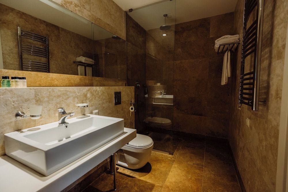 Golden Palace Batumi Hotel & Casino Executive Suite, 1 King Bed 6