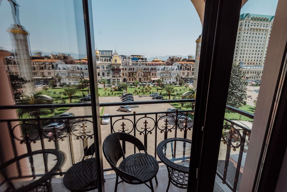 Golden Palace Batumi Hotel & Casino Superior Double Room, 1 King Bed 6