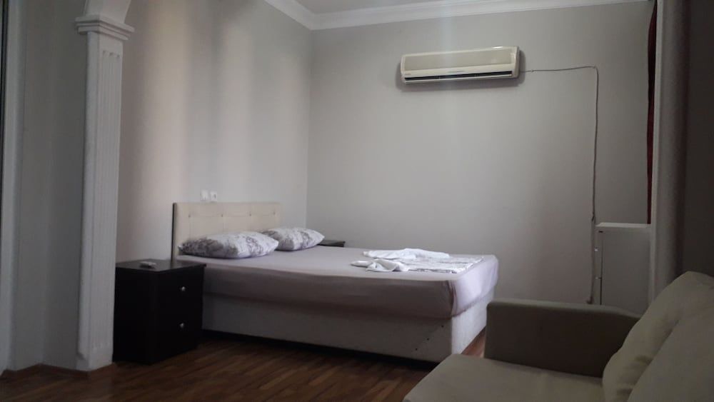 undefined Europalace 2