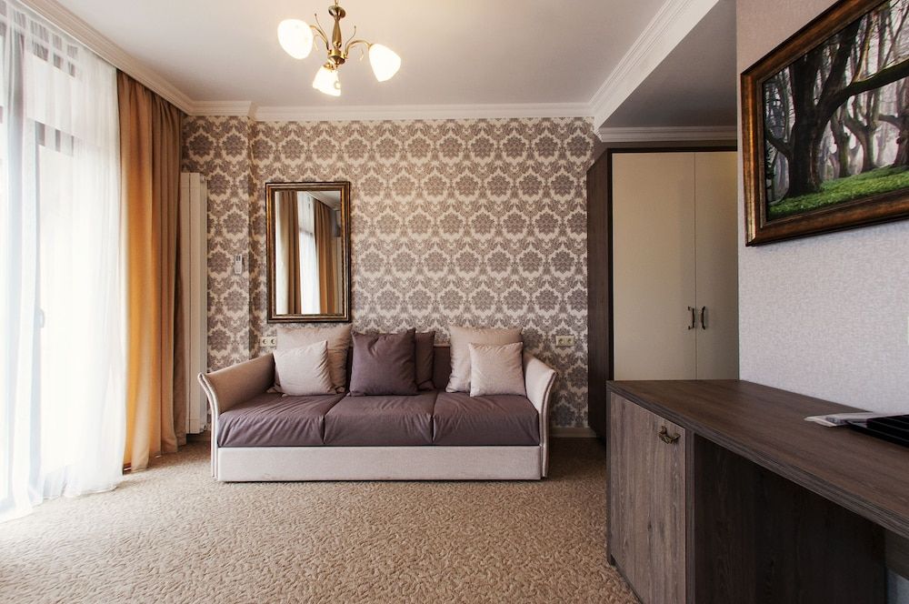 undefined Old Garden Hotel 7