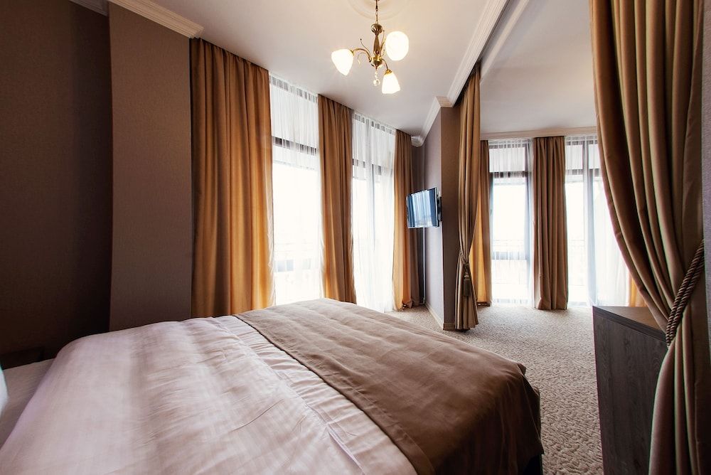 undefined Old Garden Hotel 8