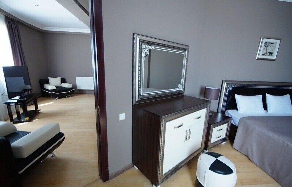 Aqualand Hotel Suite, 1 Bedroom 2