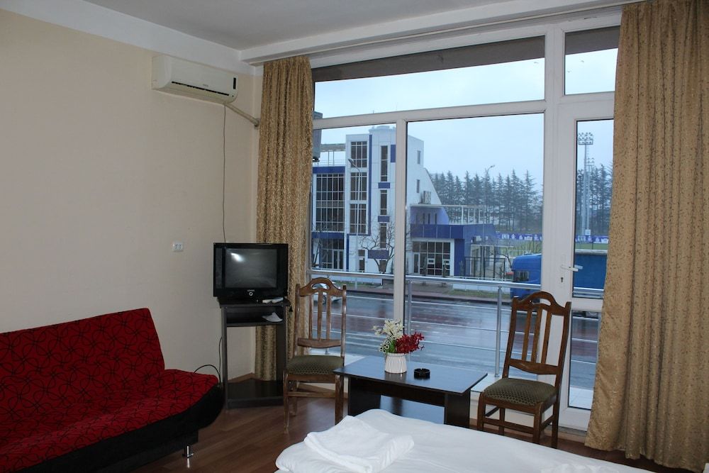 Eleganti Basic Double or Twin Room, City View 2