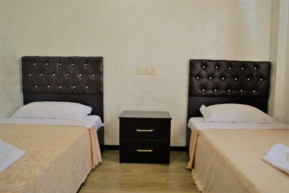 My Georgian House Economy Twin Room 3