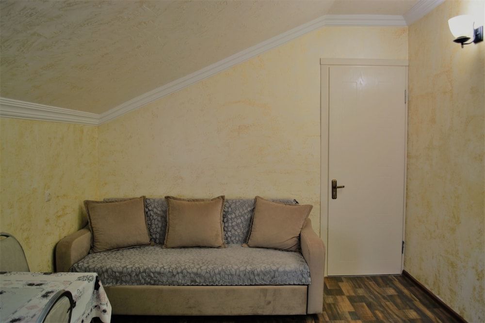 My Georgian House Family Apartment 20