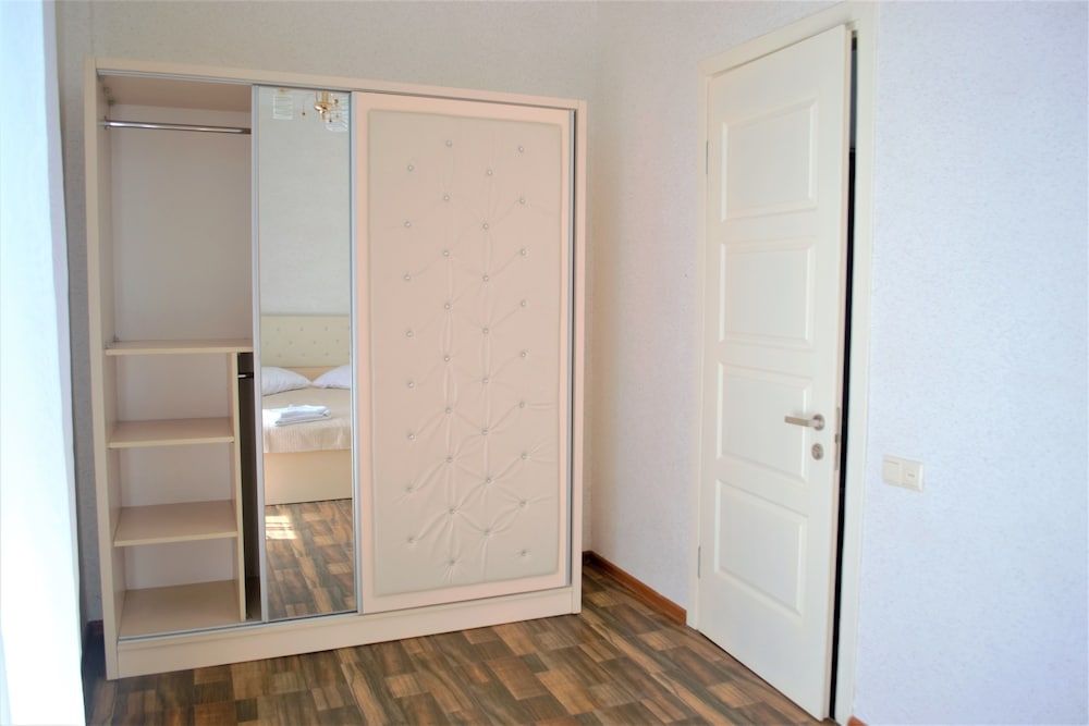 My Georgian House Family Room 2