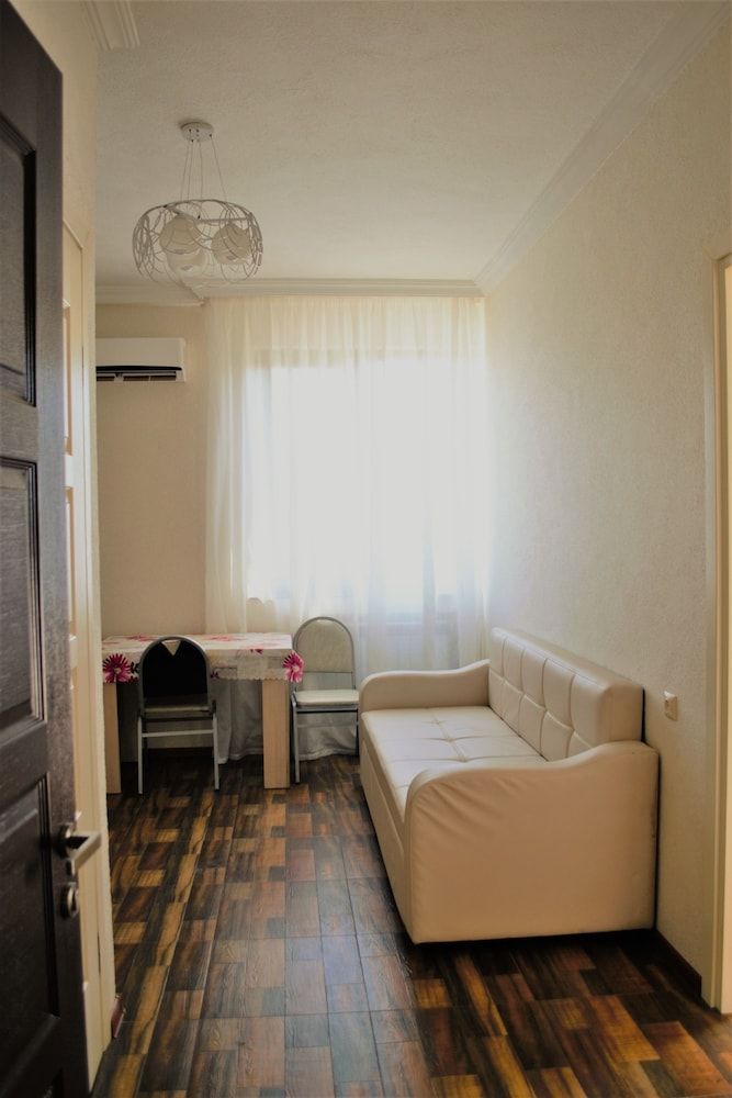 My Georgian House Family Room 11