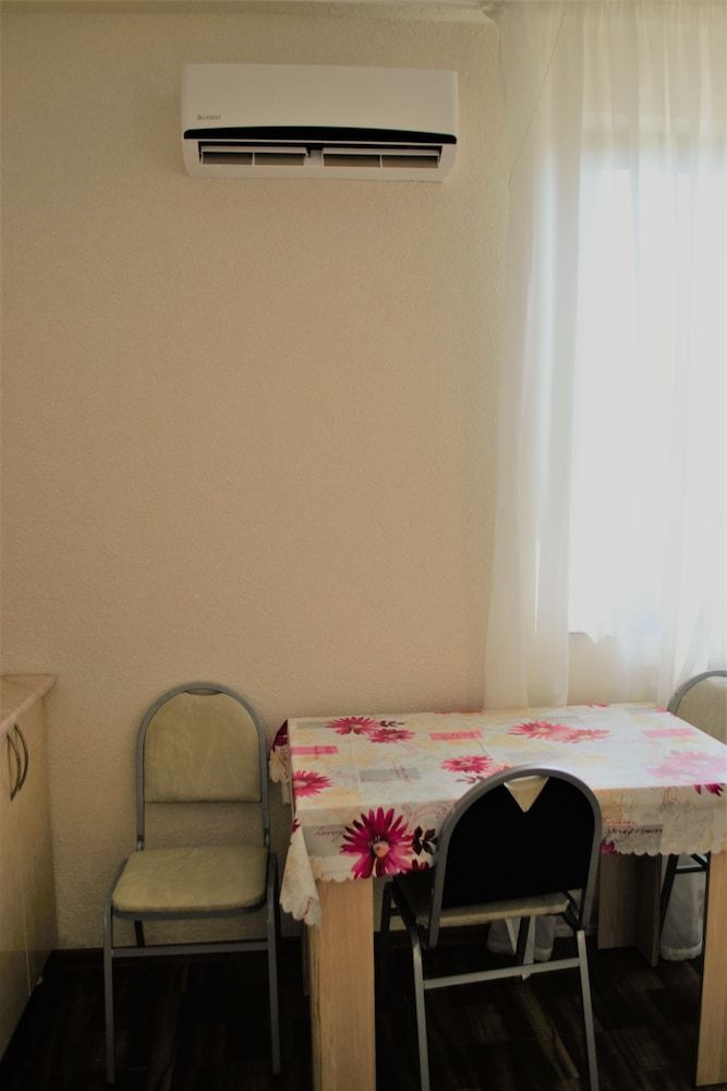 My Georgian House Family Room 14