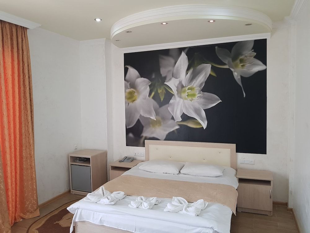 undefined Royal Palace Hotel 2