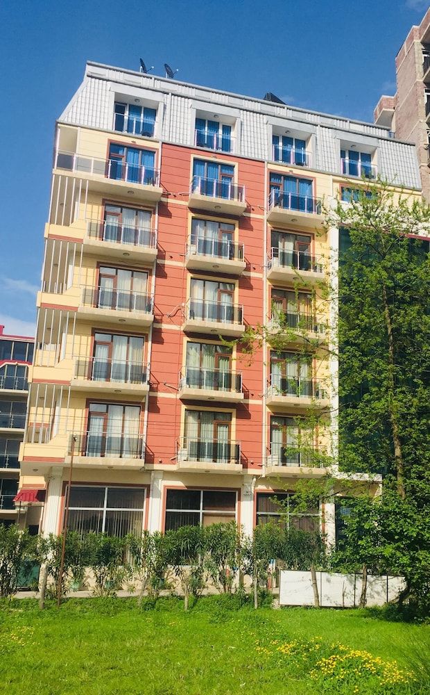 undefined Royal Palace Hotel 6