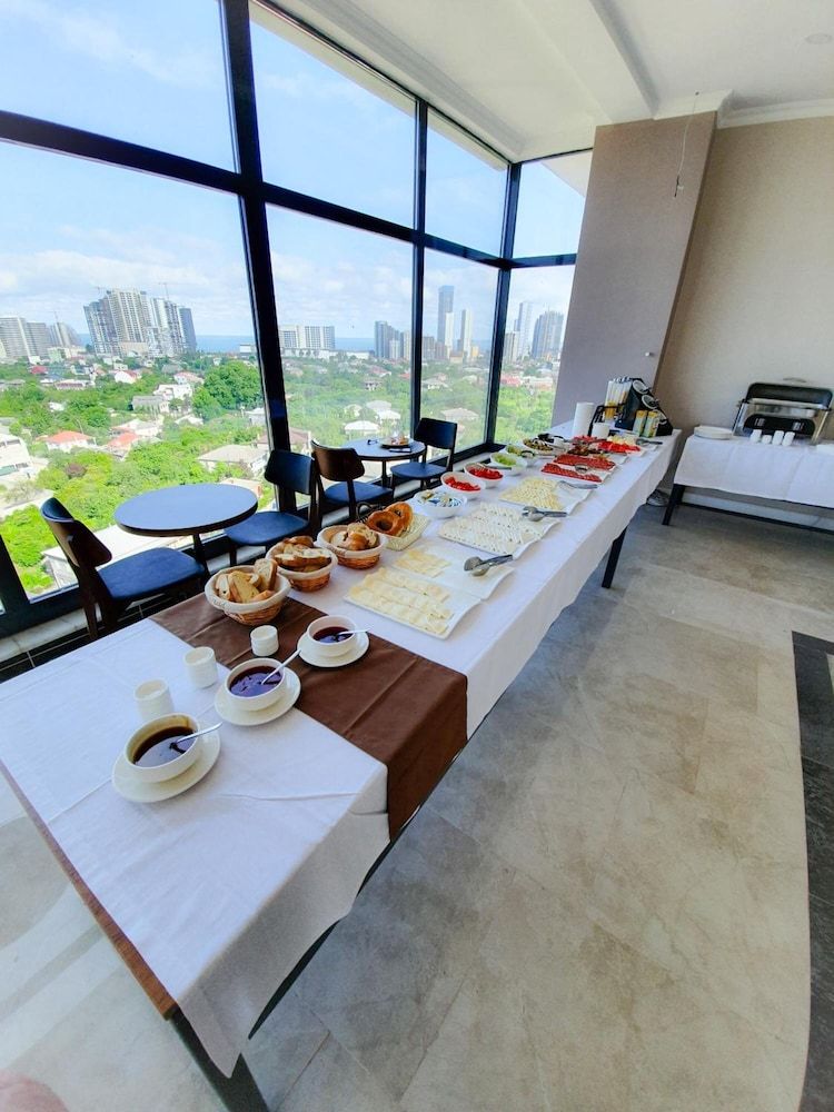 undefined Point Inn 10