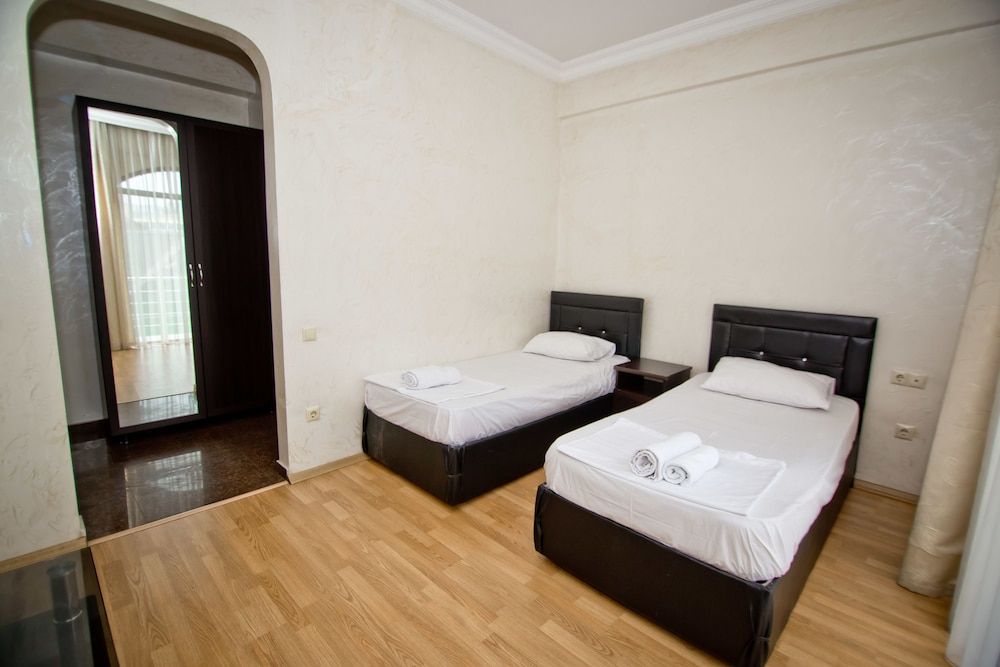 Vizit Twin Room, 2 Twin Beds, Balcony (301) 2