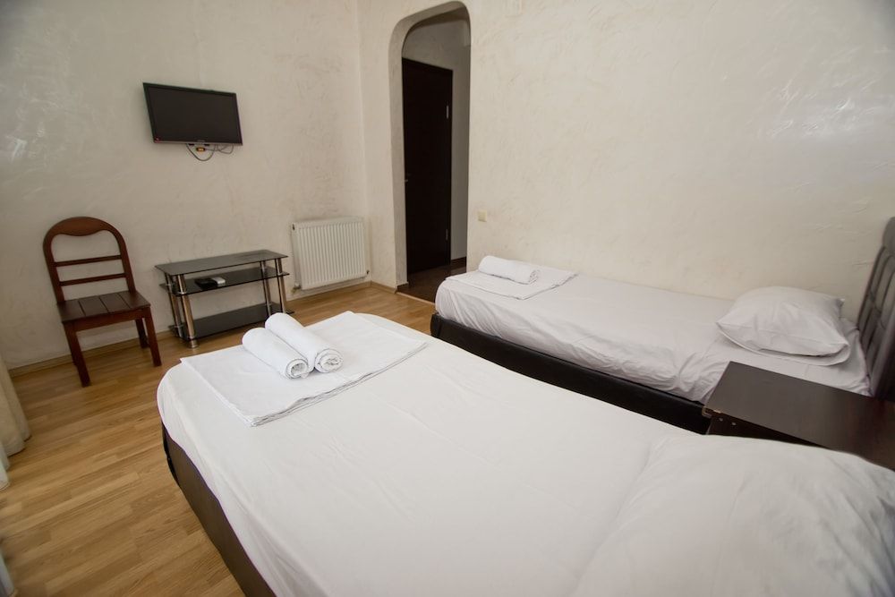 Vizit Twin Room, 2 Twin Beds, Balcony (301) 3