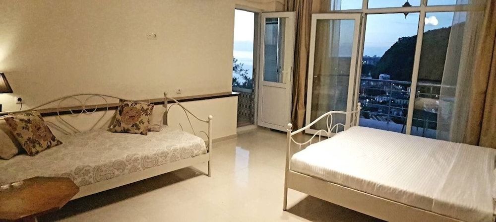 undefined Calypso Kvariati Inn 2