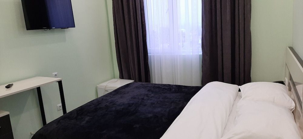 Hotel Georgia Standard Double Room 5