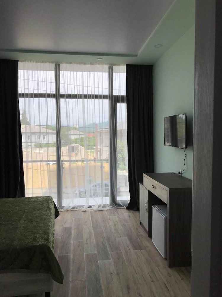 Hotel Georgia Family Room 5