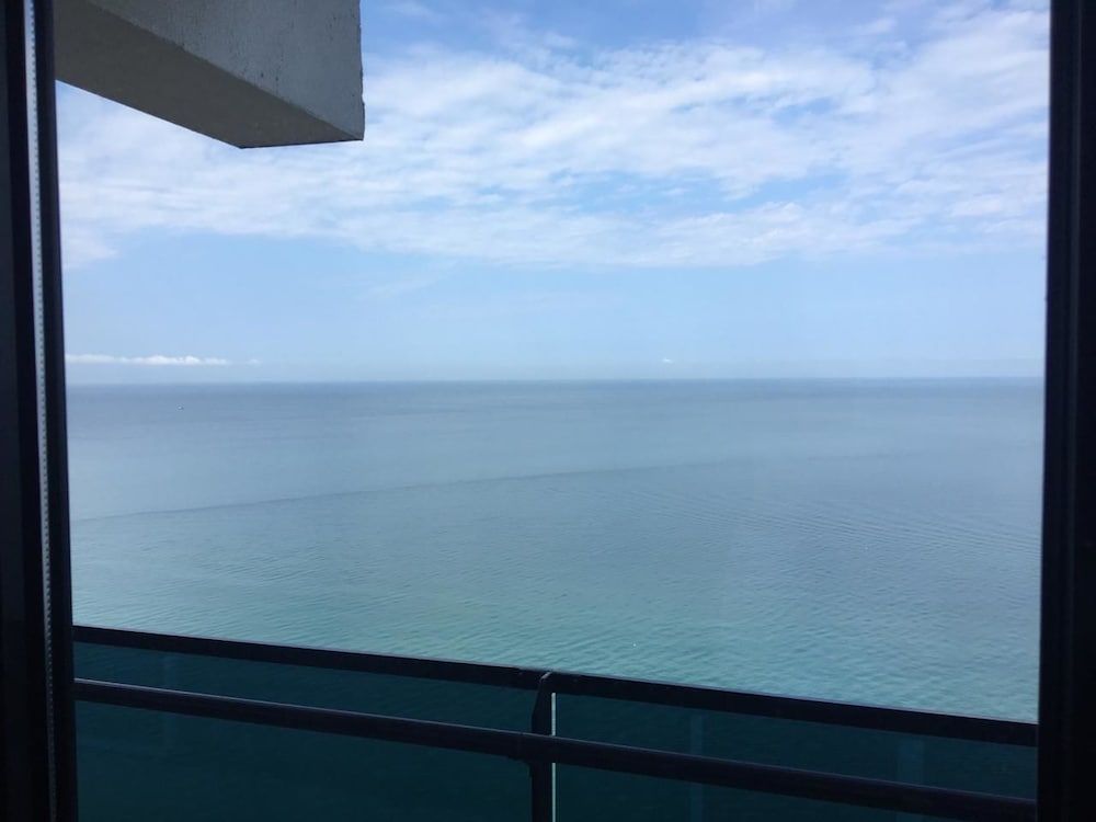 Hotel 36 - ORBI Beach Tower Batumi 36th floor Deluxe Suite 10