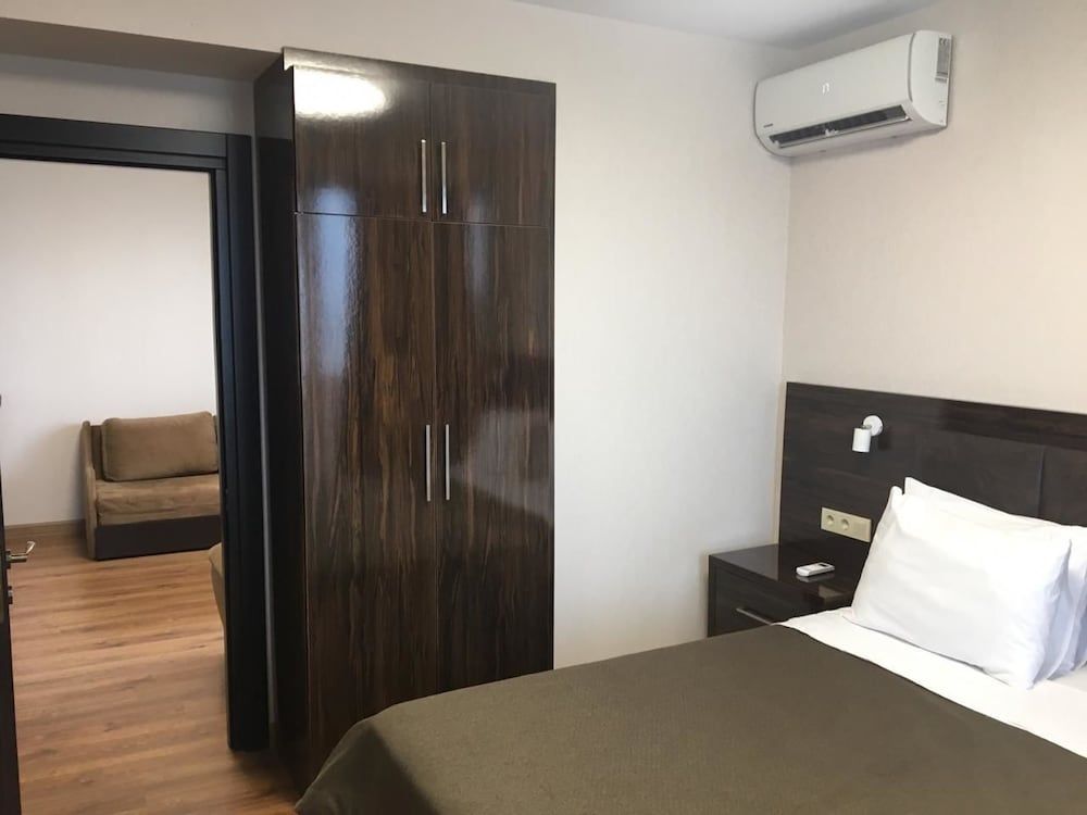 Hotel 36 - ORBI Beach Tower Batumi 36th floor Deluxe Suite 4