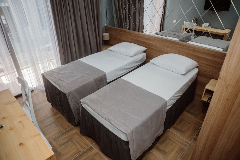 undefined Mandarin 5