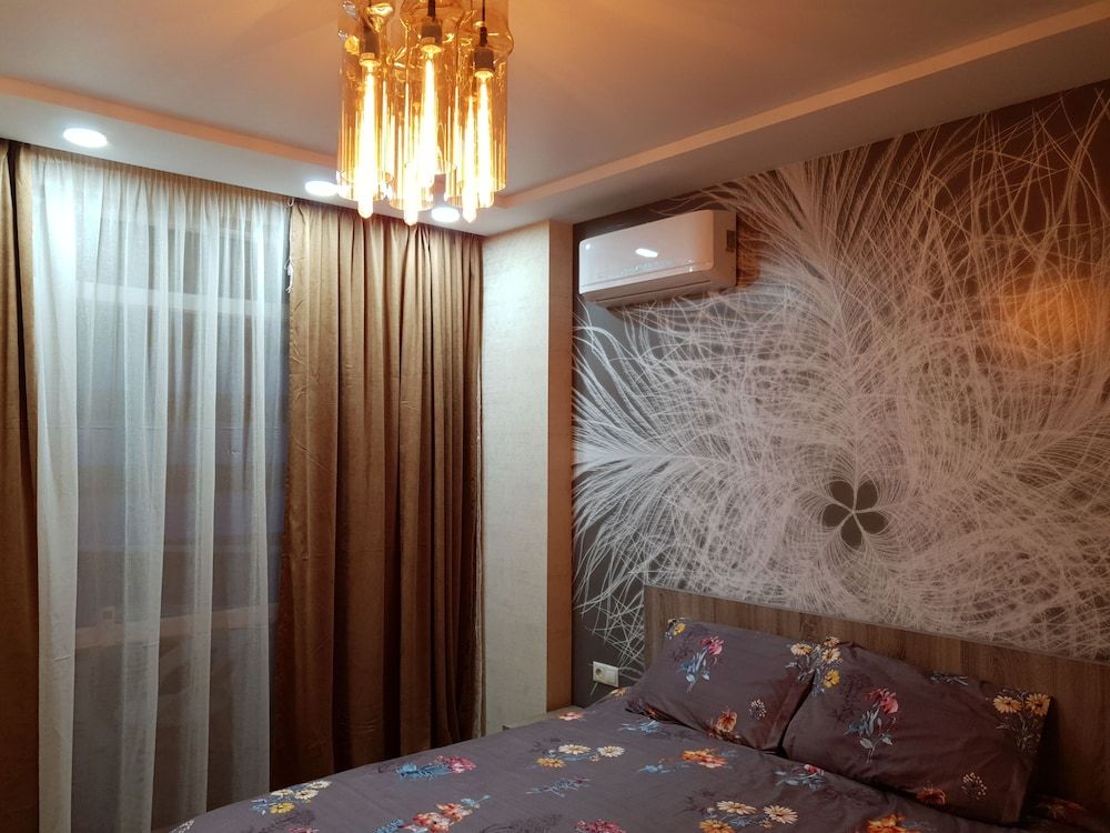 undefined Mega Palace 7