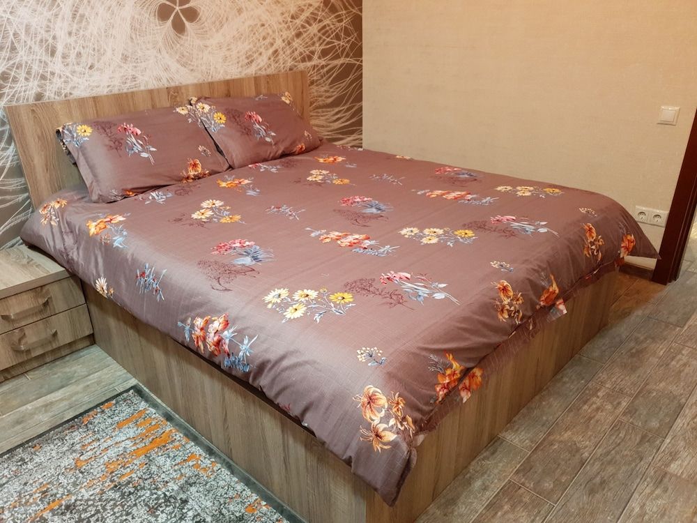 undefined Mega Palace 8