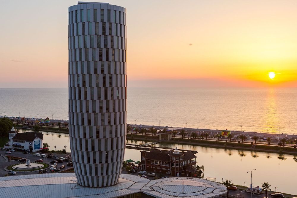 undefined Mega Palace 4