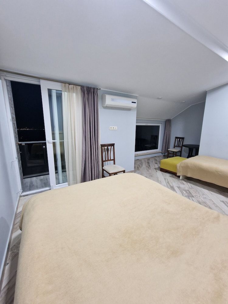 undefined Green Cape Tower 6