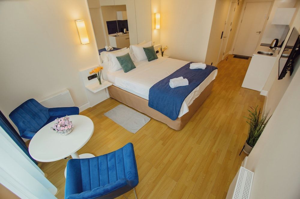 Deluxe Room, 1 King Bed, Sea View