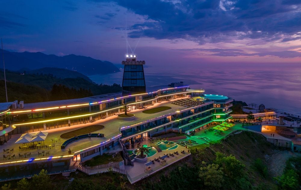 undefined Litz Resort 5