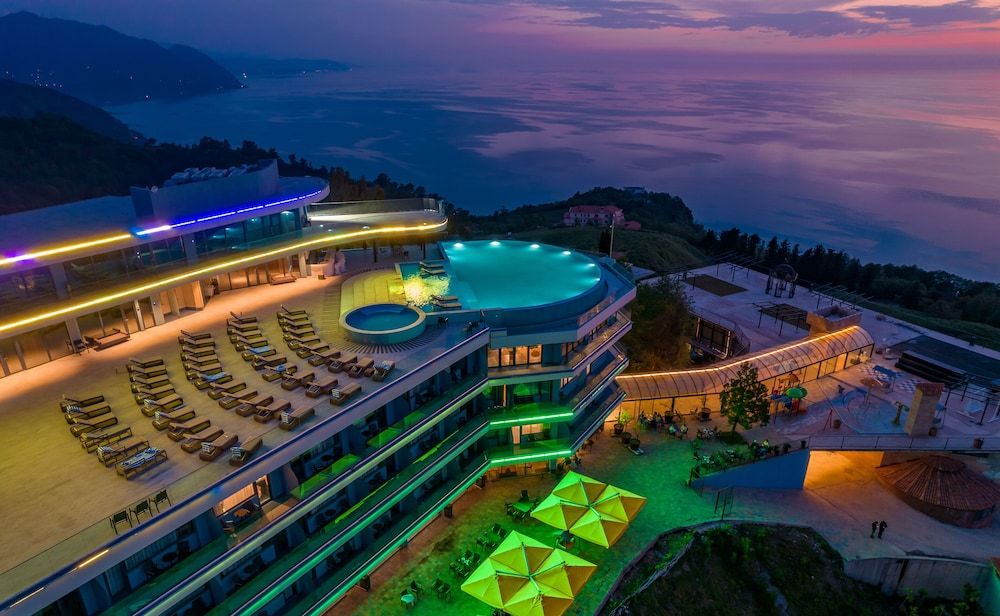 undefined Litz Resort 7