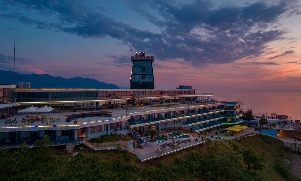 undefined Litz Resort 4