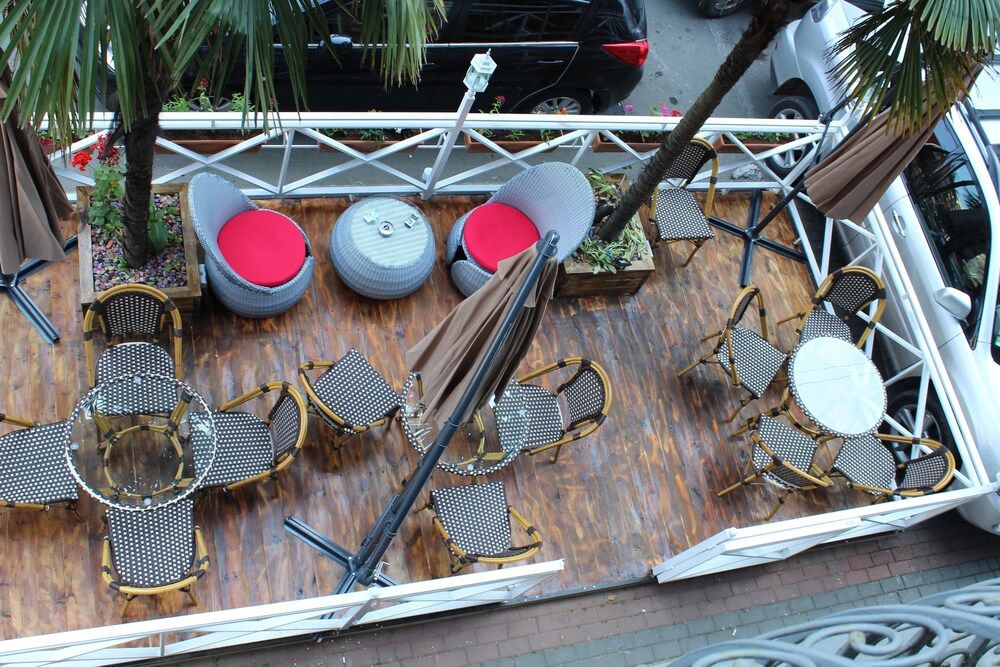 undefined Palm Hotel 3