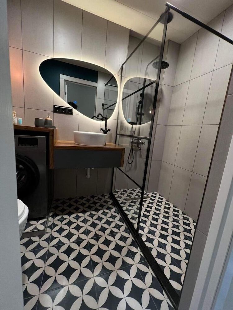 undefined Sweet home 5