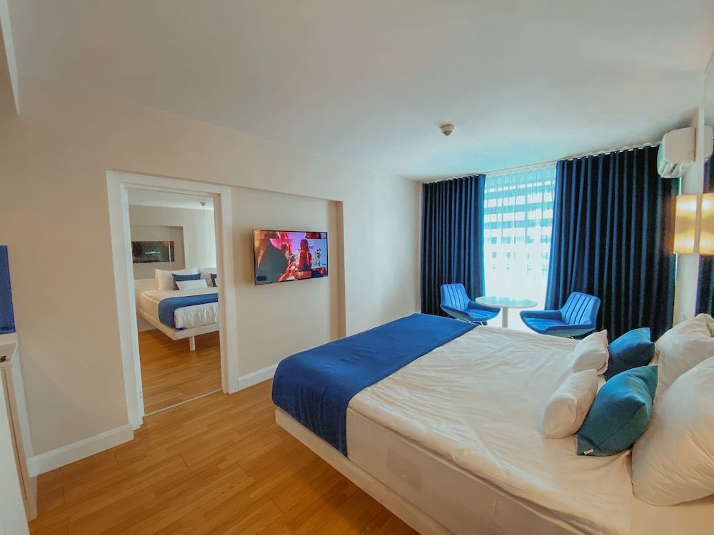Seaside VIP40 Family Double Room 2