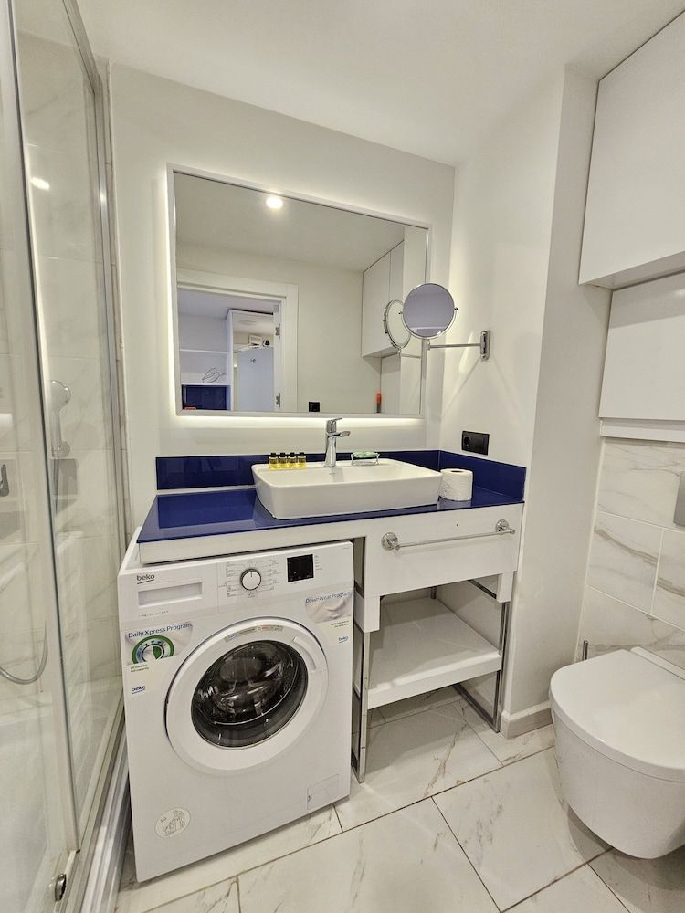 undefined iRent Batumi Apartments 9