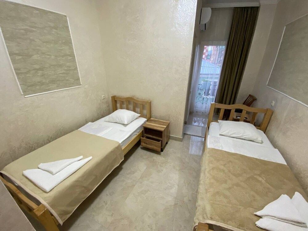 Home Away From Home Classic Double or Twin Room 14