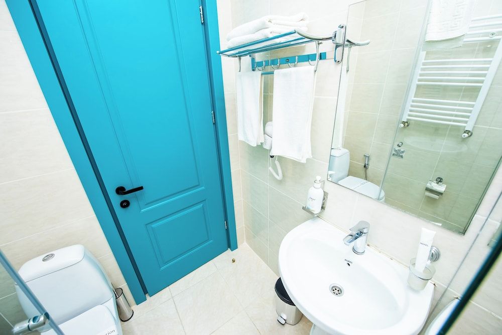 City Inn - Boutique Hotel Tbilisi Standard Double or Twin Room 8