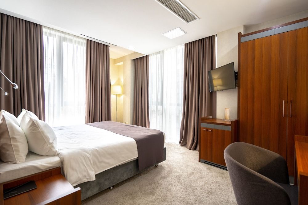 undefined Atlas Abashidze 10