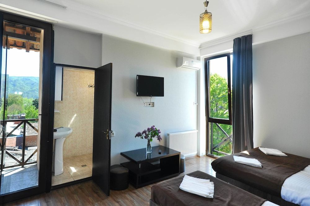 Marsel Hotel Family Room, Balcony 7