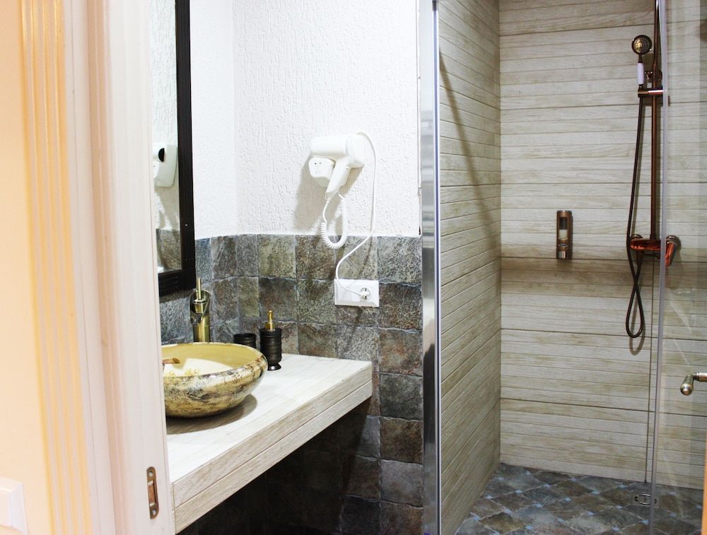 Botanical 21 Apartments Family Apartment 3