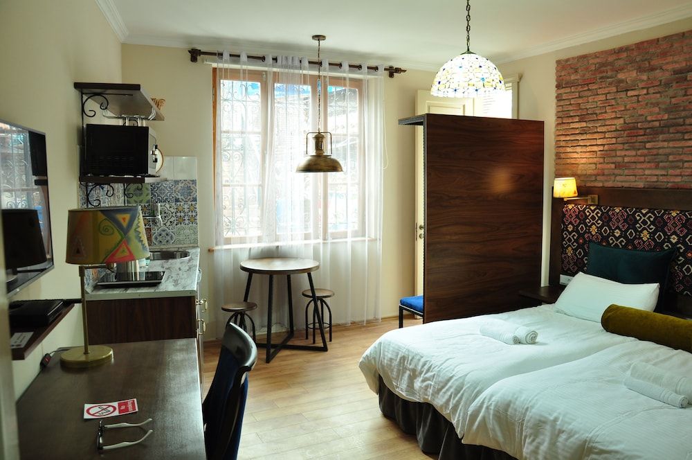 Studio (for 2 adults)
