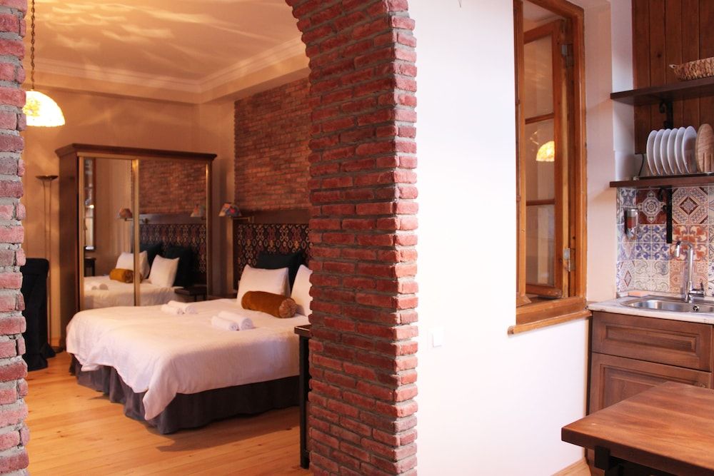 Botanical 21 Apartments Family Apartment 5