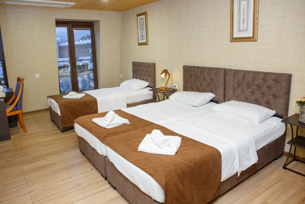 Hotel Arc Tbilisi Standard Triple Room 3