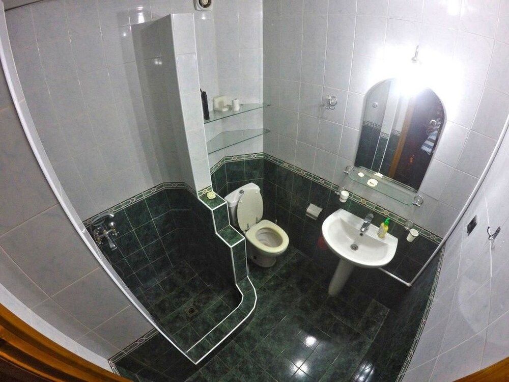 Classical Green Hostel Deluxe Double or Twin Room 4